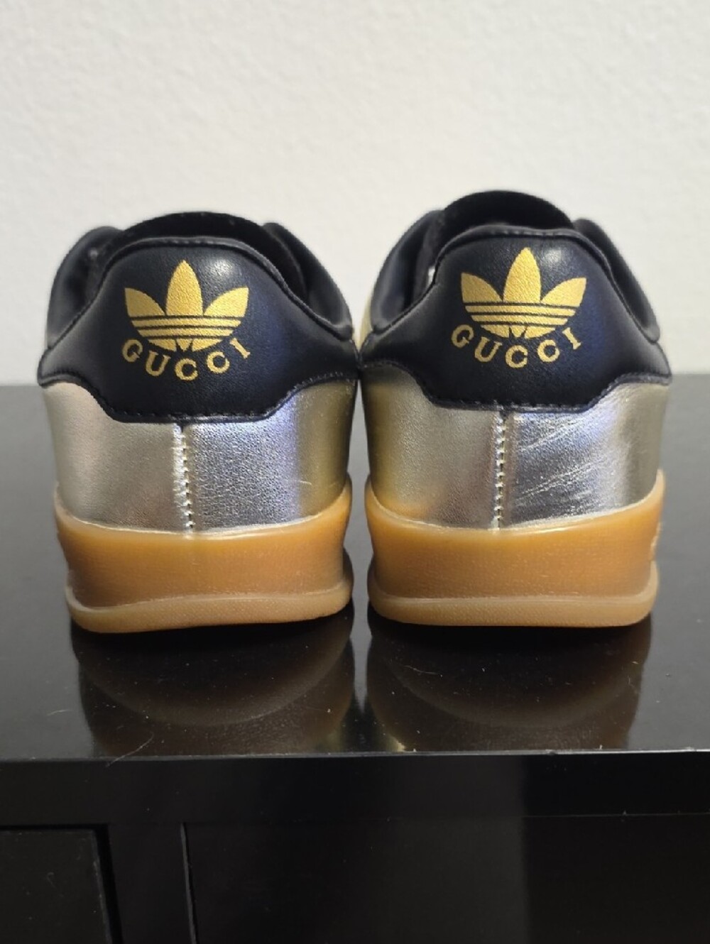 Gucci x Adidas Gazelle Metallic Gold Red Black Mens 7.5 Womens 8.5 - Picture 3 of 9